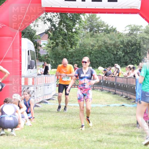 21.06.2026 - 29. Vierlanden-Triathlon Andreas Tolksdorf http://msf.ph/oto/9891762 21.06.2026 13:28:30 Ziel 38, 684, 835, 1009, 38, 684, 835, 1009 meine-sportfotos.de