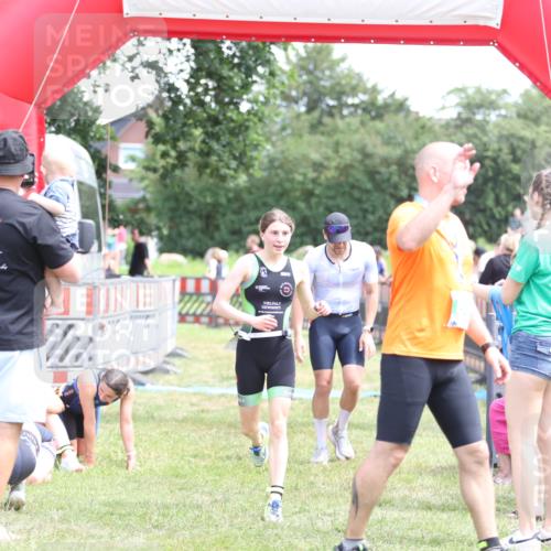 21.06.2026 - 29. Vierlanden-Triathlon Andreas Tolksdorf http://msf.ph/oto/9891767 21.06.2026 13:28:39 Ziel 38, 707, 827, 1009, 38, 707, 827, 1009 meine-sportfotos.de
