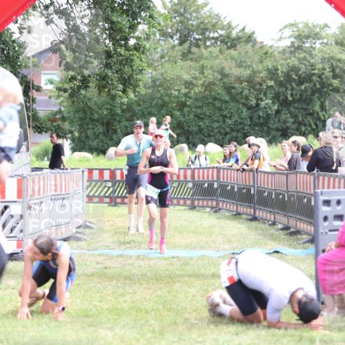21.06.2026 - 29. Vierlanden-Triathlon Andreas Tolksdorf http://msf.ph/oto/9891774 21.06.2026 13:28:44 Ziel 707, 827, 707, 827 meine-sportfotos.de