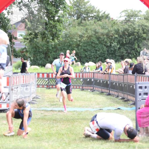 21.06.2026 - 29. Vierlanden-Triathlon Andreas Tolksdorf http://msf.ph/oto/9891779 21.06.2026 13:28:44 Ziel 707, 827, 707, 827 meine-sportfotos.de
