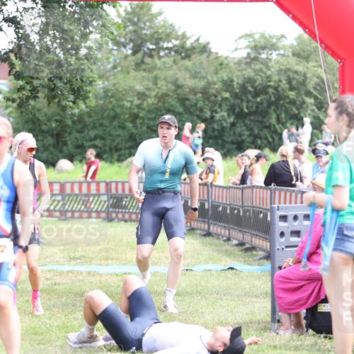 21.06.2026 - 29. Vierlanden-Triathlon Andreas Tolksdorf http://msf.ph/oto/9891788 21.06.2026 13:28:47 Ziel 707, 827, 901, 707, 827, 901 meine-sportfotos.de