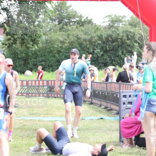 21.06.2026 - 29. Vierlanden-Triathlon Andreas Tolksdorf http://msf.ph/oto/9891790 21.06.2026 13:28:47 Ziel 707, 827, 901, 707, 827, 901 meine-sportfotos.de