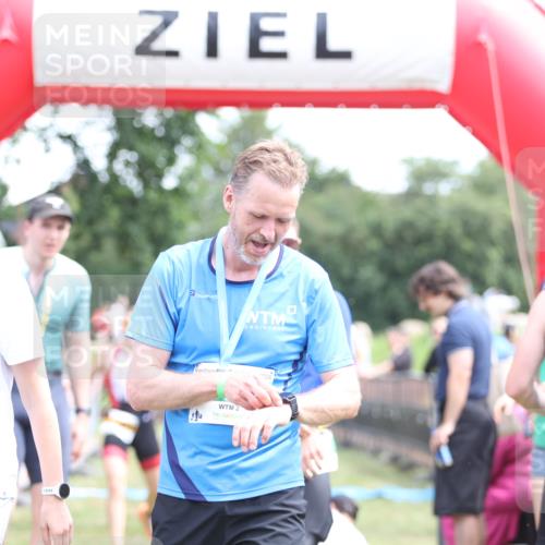 21.06.2026 - 29. Vierlanden-Triathlon Andreas Tolksdorf http://msf.ph/oto/9891808 21.06.2026 13:29:08 Ziel 746, 1004, 746, 1004 meine-sportfotos.de