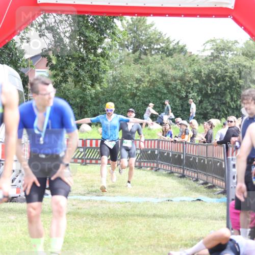 21.06.2026 - 29. Vierlanden-Triathlon Andreas Tolksdorf http://msf.ph/oto/9891811 21.06.2026 13:29:29 Ziel 114, 693, 730, 114, 693, 730 meine-sportfotos.de