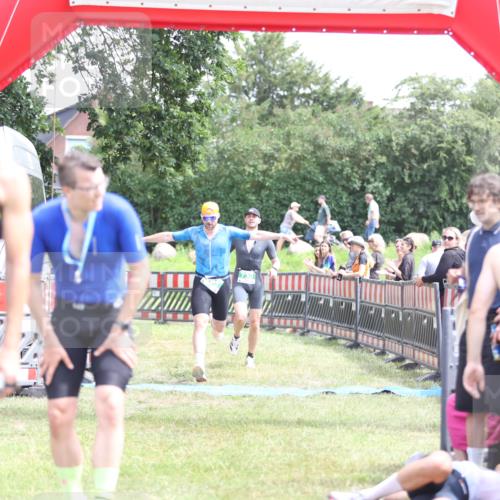 21.06.2026 - 29. Vierlanden-Triathlon Andreas Tolksdorf http://msf.ph/oto/9891812 21.06.2026 13:29:29 Ziel 114, 693, 730, 114, 693, 730 meine-sportfotos.de