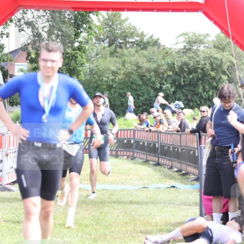 21.06.2026 - 29. Vierlanden-Triathlon Andreas Tolksdorf http://msf.ph/oto/9891826 21.06.2026 13:29:30 Ziel 114, 693, 730, 114, 693, 730 meine-sportfotos.de