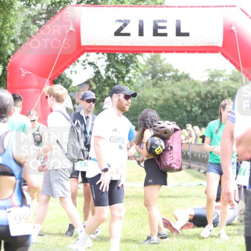 21.06.2026 - 29. Vierlanden-Triathlon Andreas Tolksdorf http://msf.ph/oto/9891828 21.06.2026 13:30:02 Ziel 685, 1006, 1008, 685, 1006, 1008 meine-sportfotos.de