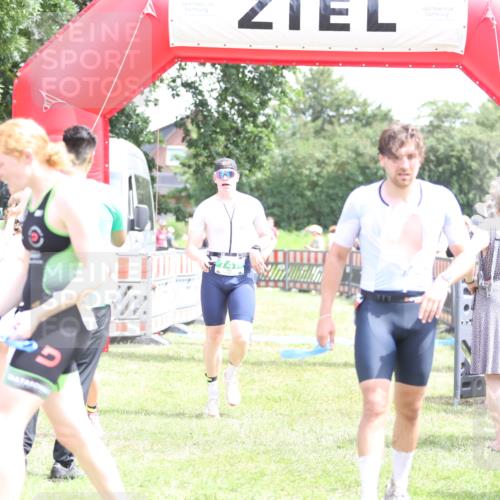 21.06.2026 - 29. Vierlanden-Triathlon Andreas Tolksdorf http://msf.ph/oto/9891839 21.06.2026 13:30:22 Ziel 83, 747, 758, 1011, 83, 747, 758, 1011 meine-sportfotos.de