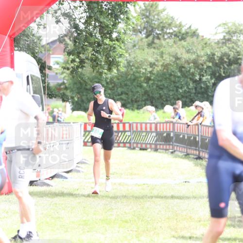 21.06.2026 - 29. Vierlanden-Triathlon Andreas Tolksdorf http://msf.ph/oto/9891873 21.06.2026 13:31:02 Ziel 887, 887 meine-sportfotos.de