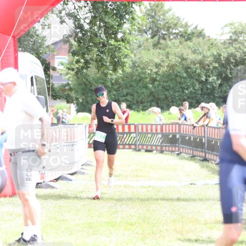 21.06.2026 - 29. Vierlanden-Triathlon Andreas Tolksdorf http://msf.ph/oto/9891874 21.06.2026 13:31:02 Ziel 887, 887 meine-sportfotos.de