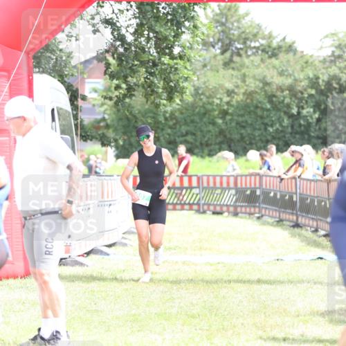 21.06.2026 - 29. Vierlanden-Triathlon Andreas Tolksdorf http://msf.ph/oto/9891876 21.06.2026 13:31:02 Ziel 887, 887 meine-sportfotos.de