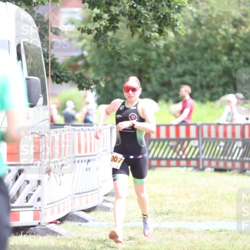 21.06.2026 - 29. Vierlanden-Triathlon Andreas Tolksdorf http://msf.ph/oto/9891889 21.06.2026 13:31:19 Ziel 1007, 1016, 1007, 1016 meine-sportfotos.de