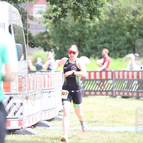 21.06.2026 - 29. Vierlanden-Triathlon Andreas Tolksdorf http://msf.ph/oto/9891890 21.06.2026 13:31:19 Ziel 1007, 1016, 1007, 1016 meine-sportfotos.de