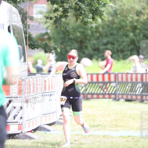 21.06.2026 - 29. Vierlanden-Triathlon Andreas Tolksdorf http://msf.ph/oto/9891891 21.06.2026 13:31:19 Ziel 1007, 1016, 1007, 1016 meine-sportfotos.de