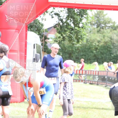 21.06.2026 - 29. Vierlanden-Triathlon Andreas Tolksdorf http://msf.ph/oto/9891901 21.06.2026 13:31:45 Ziel 98, 163, 999, 1021, 98, 163, 999, 1021 meine-sportfotos.de