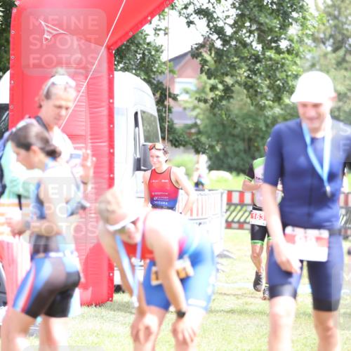 21.06.2026 - 29. Vierlanden-Triathlon Andreas Tolksdorf http://msf.ph/oto/9891909 21.06.2026 13:31:52 Ziel 163, 999, 1021, 163, 999, 1021 meine-sportfotos.de