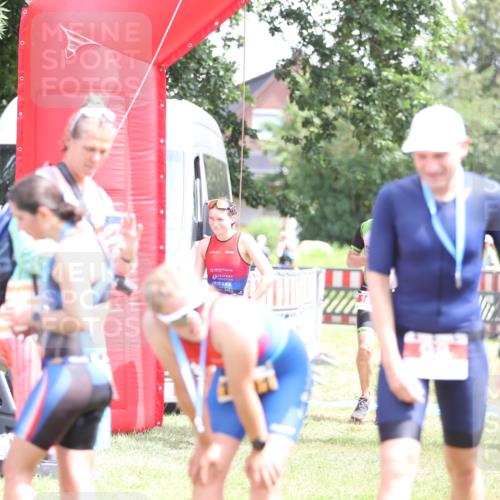21.06.2026 - 29. Vierlanden-Triathlon Andreas Tolksdorf http://msf.ph/oto/9891912 21.06.2026 13:31:52 Ziel 163, 999, 1021, 163, 999, 1021 meine-sportfotos.de