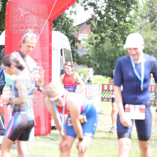 21.06.2026 - 29. Vierlanden-Triathlon Andreas Tolksdorf http://msf.ph/oto/9891913 21.06.2026 13:31:52 Ziel 163, 999, 1021, 163, 999, 1021 meine-sportfotos.de