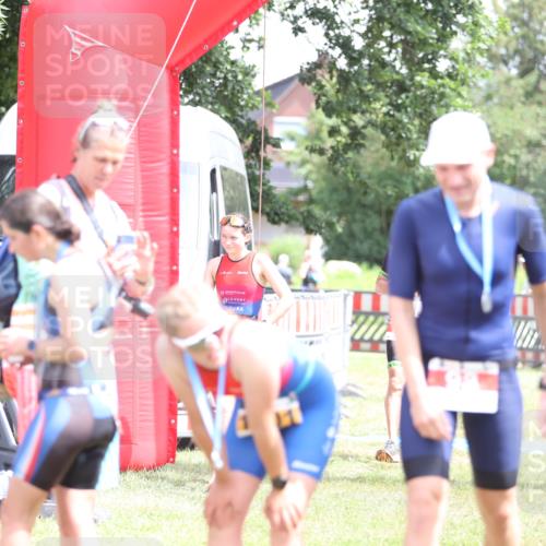 21.06.2026 - 29. Vierlanden-Triathlon Andreas Tolksdorf http://msf.ph/oto/9891914 21.06.2026 13:31:52 Ziel 163, 999, 1021, 163, 999, 1021 meine-sportfotos.de