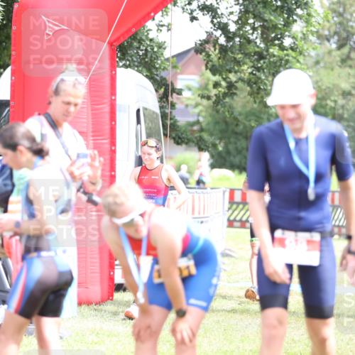 21.06.2026 - 29. Vierlanden-Triathlon Andreas Tolksdorf http://msf.ph/oto/9891915 21.06.2026 13:31:52 Ziel 163, 999, 1021, 163, 999, 1021 meine-sportfotos.de