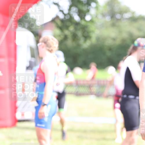 21.06.2026 - 29. Vierlanden-Triathlon Andreas Tolksdorf http://msf.ph/oto/9891918 21.06.2026 13:31:56 Ziel 163, 1021, 163, 1021 meine-sportfotos.de