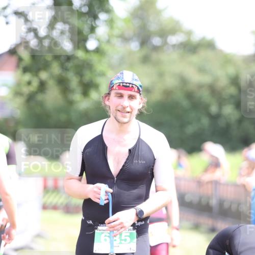 21.06.2026 - 29. Vierlanden-Triathlon Andreas Tolksdorf http://msf.ph/oto/9891926 21.06.2026 13:31:58 Ziel 1021, 1021 meine-sportfotos.de