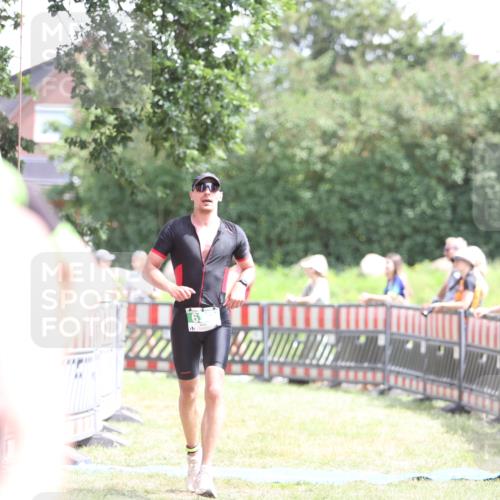 21.06.2026 - 29. Vierlanden-Triathlon Andreas Tolksdorf http://msf.ph/oto/9891934 21.06.2026 13:32:11 Ziel 636, 987, 636, 987 meine-sportfotos.de