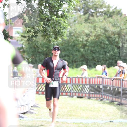 21.06.2026 - 29. Vierlanden-Triathlon Andreas Tolksdorf http://msf.ph/oto/9891936 21.06.2026 13:32:11 Ziel 636, 987, 636, 987 meine-sportfotos.de