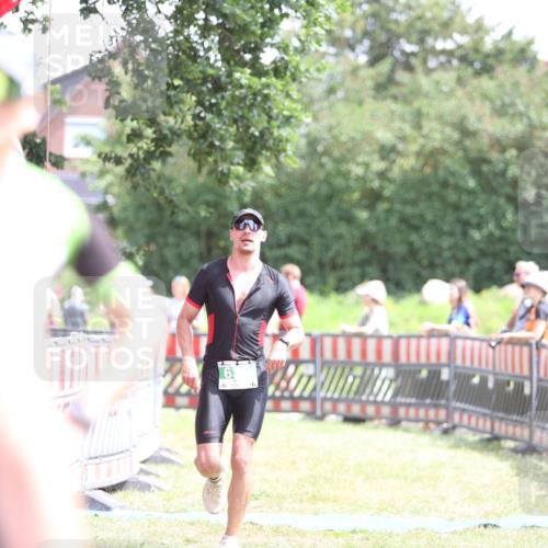 21.06.2026 - 29. Vierlanden-Triathlon Andreas Tolksdorf http://msf.ph/oto/9891937 21.06.2026 13:32:11 Ziel 636, 987, 636, 987 meine-sportfotos.de