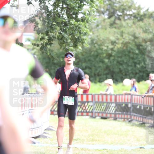 21.06.2026 - 29. Vierlanden-Triathlon Andreas Tolksdorf http://msf.ph/oto/9891940 21.06.2026 13:32:11 Ziel 636, 987, 636, 987 meine-sportfotos.de