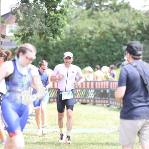 21.06.2026 - 29. Vierlanden-Triathlon Andreas Tolksdorf http://msf.ph/oto/9891951 21.06.2026 13:32:29 Ziel 683, 769, 804, 900, 986, 1003, 1010, 683, 769, 804, 900, 986, 1003, 1010 meine-sportfotos.de