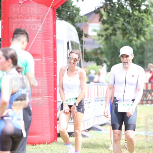 21.06.2026 - 29. Vierlanden-Triathlon Andreas Tolksdorf http://msf.ph/oto/9891956 21.06.2026 13:32:32 Ziel 683, 769, 804, 986, 1003, 1010, 683, 769, 804, 986, 1003, 1010 meine-sportfotos.de