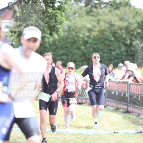 21.06.2026 - 29. Vierlanden-Triathlon Andreas Tolksdorf http://msf.ph/oto/9891959 21.06.2026 13:32:36 Ziel 683, 769, 986, 1003, 683, 769, 986, 1003 meine-sportfotos.de