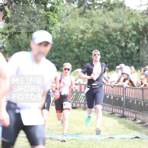 21.06.2026 - 29. Vierlanden-Triathlon Andreas Tolksdorf http://msf.ph/oto/9891963 21.06.2026 13:32:36 Ziel 683, 769, 986, 1003, 683, 769, 986, 1003 meine-sportfotos.de