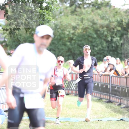 21.06.2026 - 29. Vierlanden-Triathlon Andreas Tolksdorf http://msf.ph/oto/9891964 21.06.2026 13:32:36 Ziel 683, 769, 986, 1003, 683, 769, 986, 1003 meine-sportfotos.de