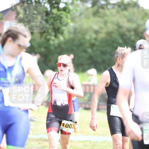 21.06.2026 - 29. Vierlanden-Triathlon Andreas Tolksdorf http://msf.ph/oto/9891969 21.06.2026 13:32:39 Ziel 683, 769, 986, 1003, 683, 769, 986, 1003 meine-sportfotos.de