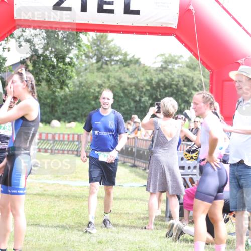21.06.2026 - 29. Vierlanden-Triathlon Andreas Tolksdorf http://msf.ph/oto/9891996 21.06.2026 13:33:29 Ziel 59, 737, 776, 869, 59, 737, 776, 869 meine-sportfotos.de