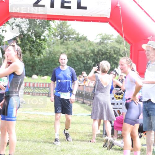 21.06.2026 - 29. Vierlanden-Triathlon Andreas Tolksdorf http://msf.ph/oto/9891999 21.06.2026 13:33:29 Ziel 59, 737, 776, 869, 59, 737, 776, 869 meine-sportfotos.de
