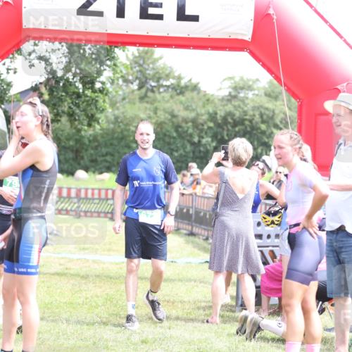 21.06.2026 - 29. Vierlanden-Triathlon Andreas Tolksdorf http://msf.ph/oto/9892000 21.06.2026 13:33:29 Ziel 59, 737, 776, 869, 59, 737, 776, 869 meine-sportfotos.de