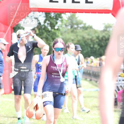 21.06.2026 - 29. Vierlanden-Triathlon Andreas Tolksdorf http://msf.ph/oto/9892006 21.06.2026 13:34:39 Ziel 171, 171 meine-sportfotos.de