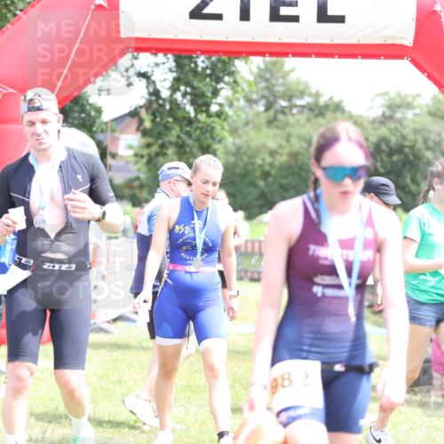 21.06.2026 - 29. Vierlanden-Triathlon Andreas Tolksdorf http://msf.ph/oto/9892009 21.06.2026 13:34:40 Ziel 171, 171 meine-sportfotos.de