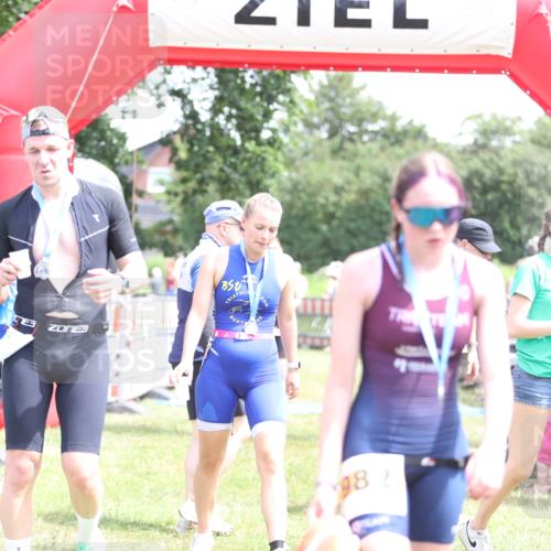21.06.2026 - 29. Vierlanden-Triathlon Andreas Tolksdorf http://msf.ph/oto/9892010 21.06.2026 13:34:40 Ziel 171, 171 meine-sportfotos.de