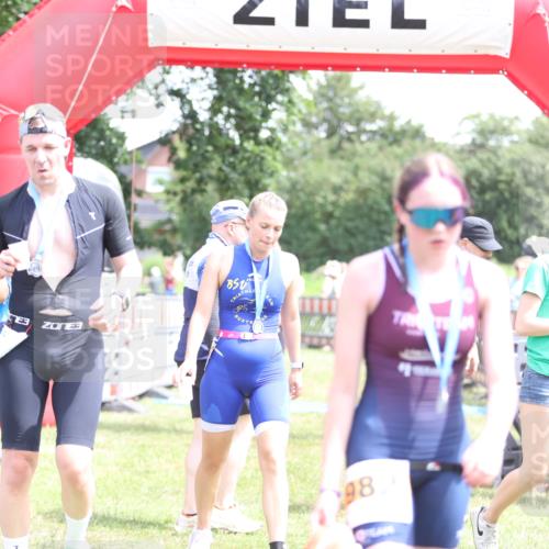 21.06.2026 - 29. Vierlanden-Triathlon Andreas Tolksdorf http://msf.ph/oto/9892011 21.06.2026 13:34:40 Ziel 171, 171 meine-sportfotos.de