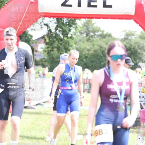 21.06.2026 - 29. Vierlanden-Triathlon Andreas Tolksdorf http://msf.ph/oto/9892013 21.06.2026 13:34:40 Ziel 171, 171 meine-sportfotos.de