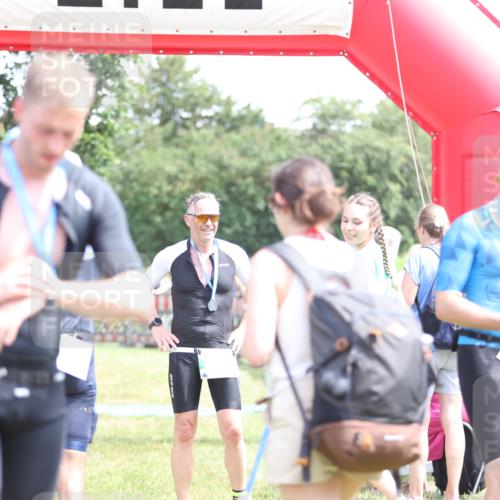 21.06.2026 - 29. Vierlanden-Triathlon Andreas Tolksdorf http://msf.ph/oto/9892037 21.06.2026 13:35:28 Ziel  meine-sportfotos.de