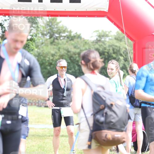 21.06.2026 - 29. Vierlanden-Triathlon Andreas Tolksdorf http://msf.ph/oto/9892038 21.06.2026 13:35:28 Ziel  meine-sportfotos.de