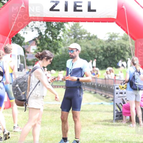 21.06.2026 - 29. Vierlanden-Triathlon Andreas Tolksdorf http://msf.ph/oto/9892050 21.06.2026 13:35:53 Ziel 278, 687, 723, 278, 687, 723 meine-sportfotos.de