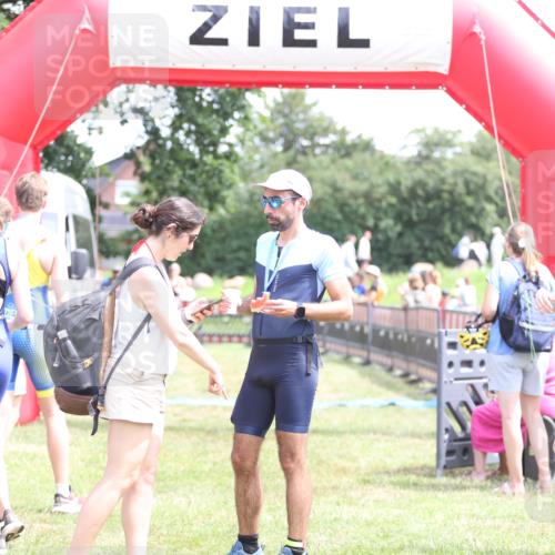 21.06.2026 - 29. Vierlanden-Triathlon Andreas Tolksdorf http://msf.ph/oto/9892051 21.06.2026 13:35:53 Ziel 278, 687, 723, 278, 687, 723 meine-sportfotos.de