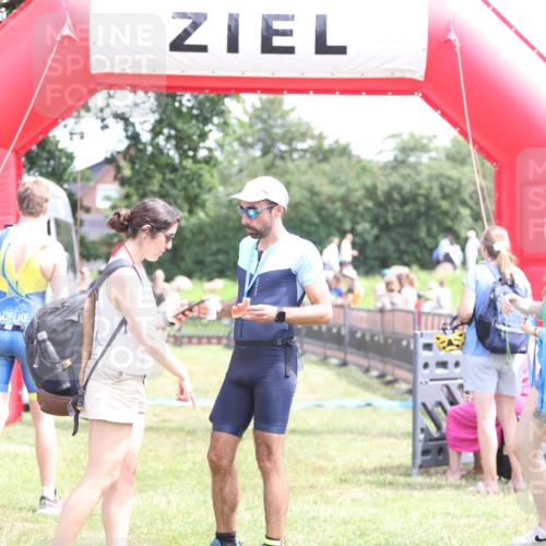 21.06.2026 - 29. Vierlanden-Triathlon Andreas Tolksdorf http://msf.ph/oto/9892054 21.06.2026 13:35:53 Ziel 278, 687, 723, 278, 687, 723 meine-sportfotos.de