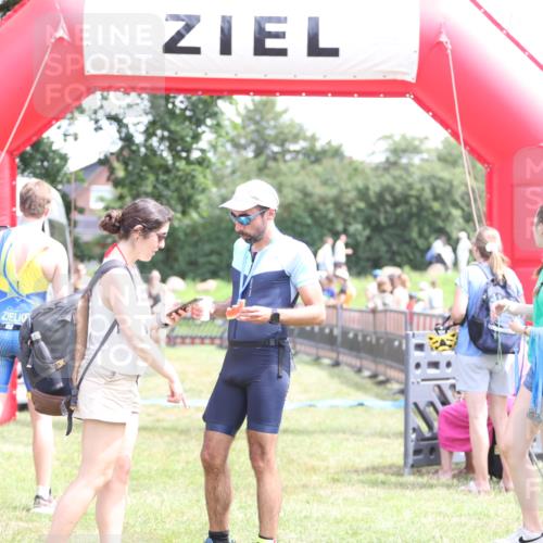 21.06.2026 - 29. Vierlanden-Triathlon Andreas Tolksdorf http://msf.ph/oto/9892055 21.06.2026 13:35:53 Ziel 278, 687, 723, 278, 687, 723 meine-sportfotos.de